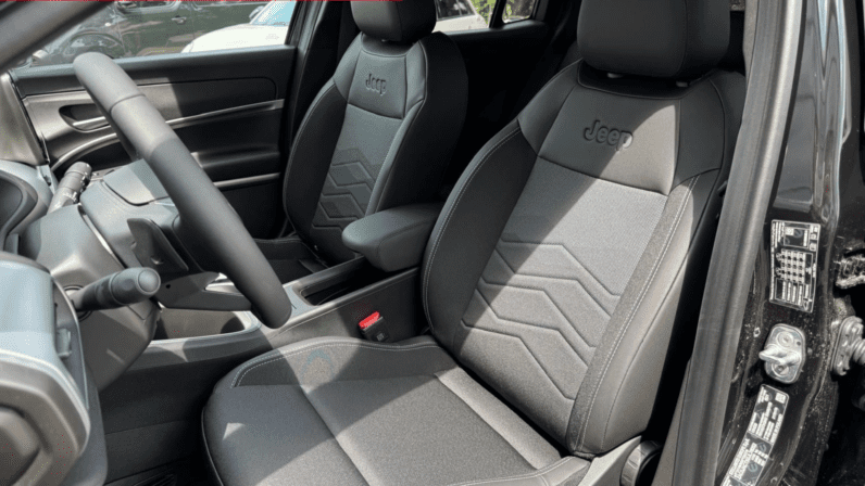 
								JEEP AVENGER E-HYBRID SUMMIT | MHEV 1.2 T3 110 KM | FWD |  Automat pełne									