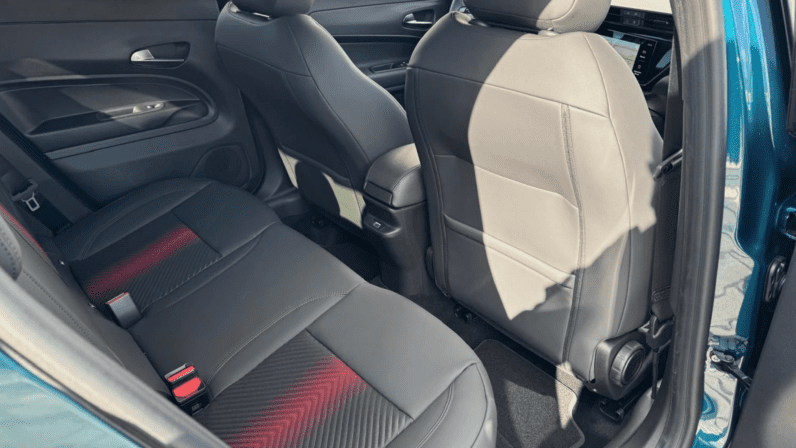 
								Alfa Romeo JUNIOR IBRIDA MY25 1.2 145 KM MHEV eDCT6 pełne									