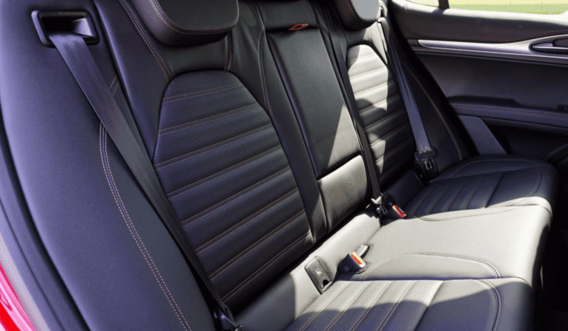 
								Alfa Romeo STELVIO INTENSA 2.0 GME 280 KM AWD AT8 pełne									