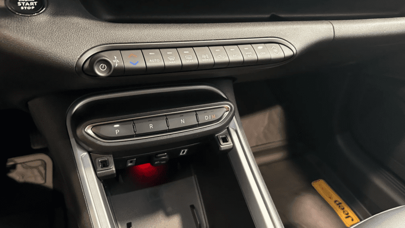 
								JEEP AVENGER 4XE HYBRID THE NORTH FACE | 1.2 T3 145 KM | Napęd 4xe | Automat pełne									